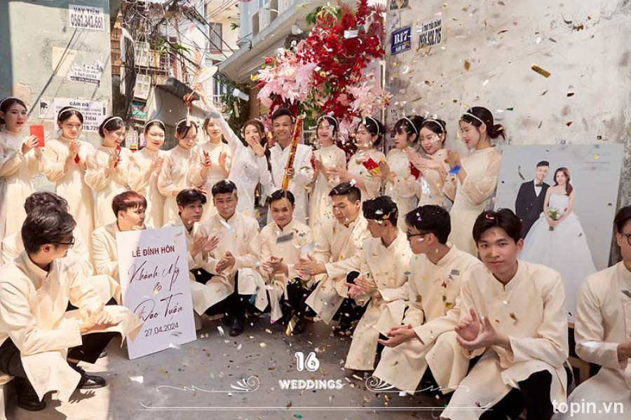 16 Weddings