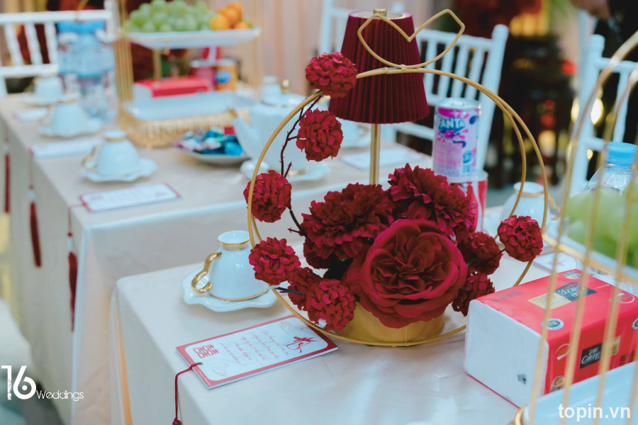 16 Weddings