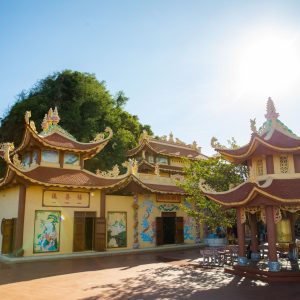 Đền Bà Đế