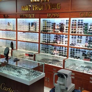 Kính Mắt Mặt Trời Vàng - 1/152 Lương Khánh Thiện