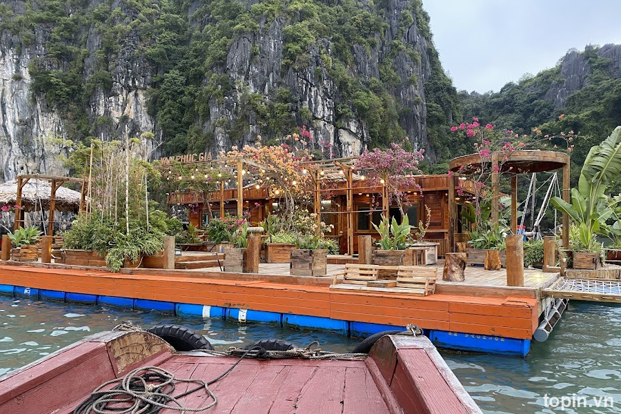 Lan Hạ Floating Homestay