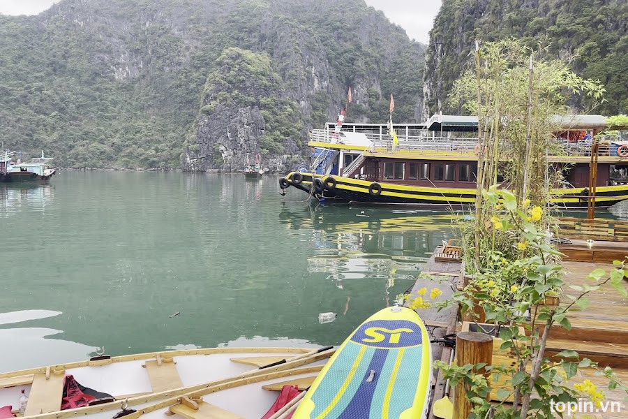 Lan Hạ Floating Homestay