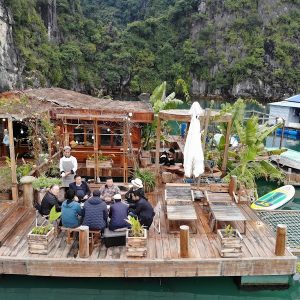 Lan Hạ Floating Homestay
