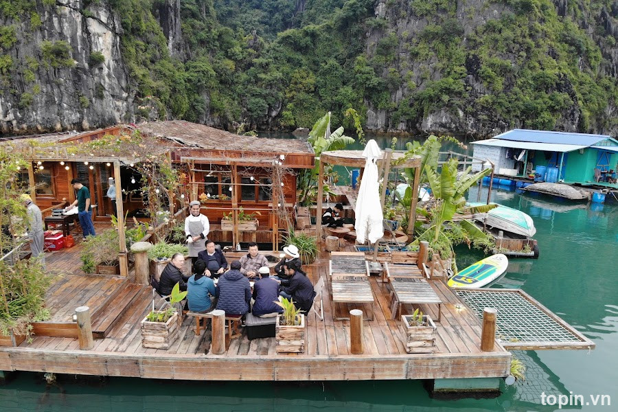 Lan Hạ Floating Homestay