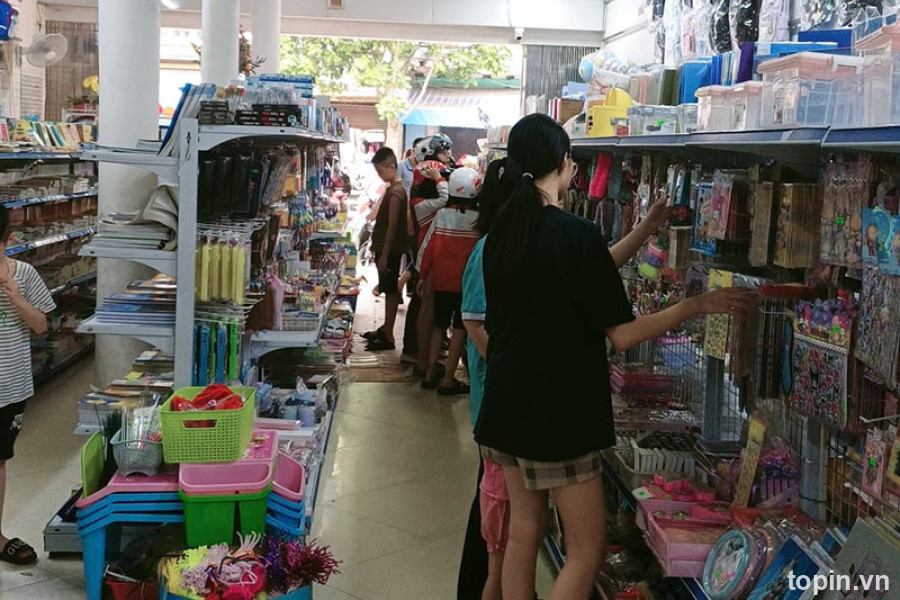 Nhà Sách Tri Thức Vàng