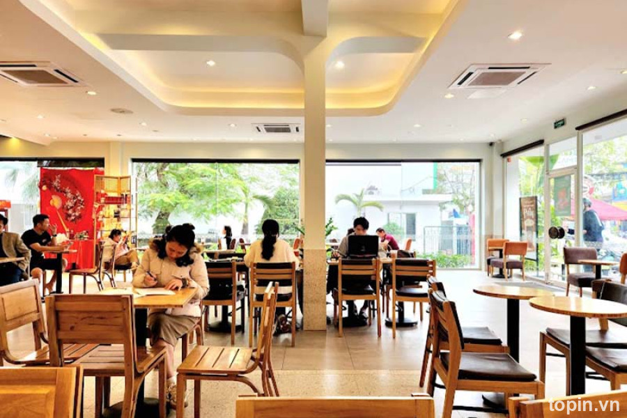 Highlands Coffee - 125 Trần Thành Ngọ