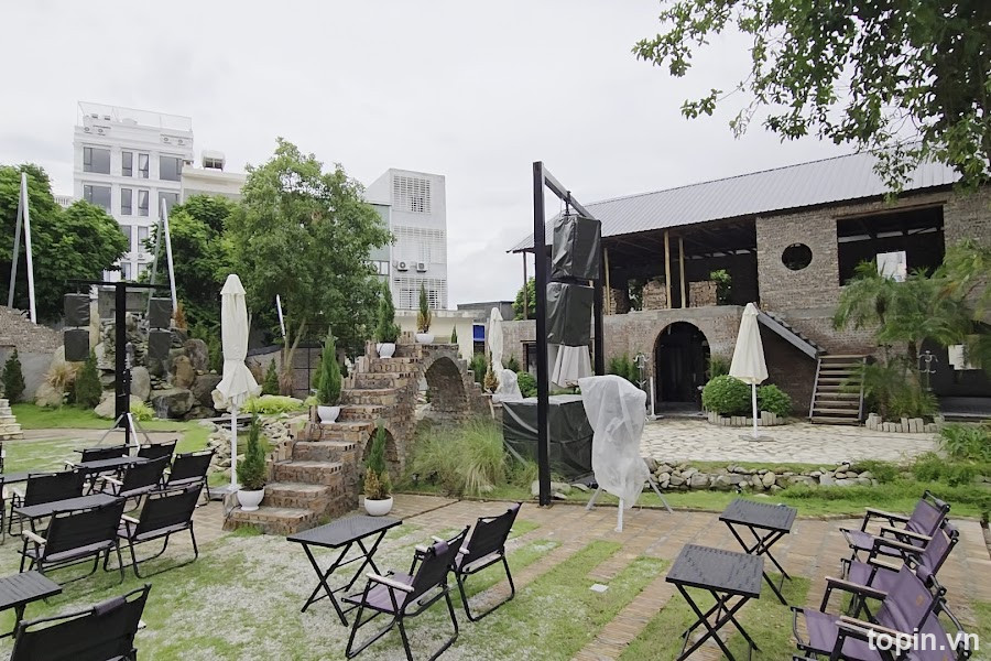The Echo Garden