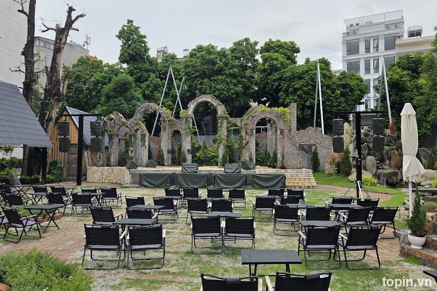 The Echo Garden