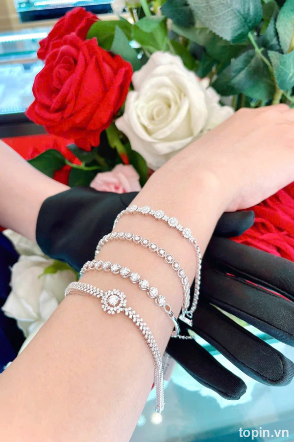 Trung Tâm Vàng Bạc Trang Sức DOJI - 68 Trần Hưng Đạo