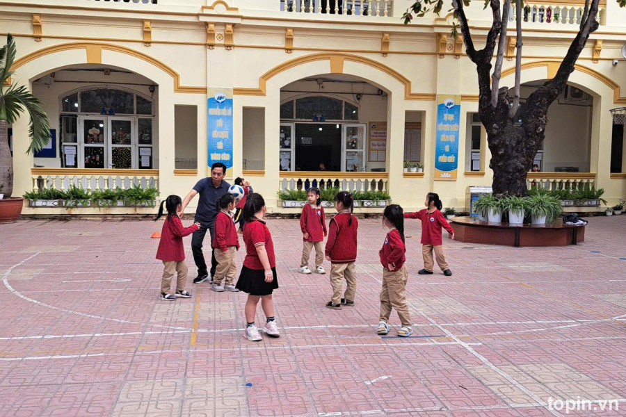 Trường Tiểu Học Nguyễn Tri Phương