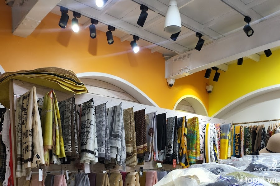 Xinh Xinh Shop - 24 Phạm Minh Đức